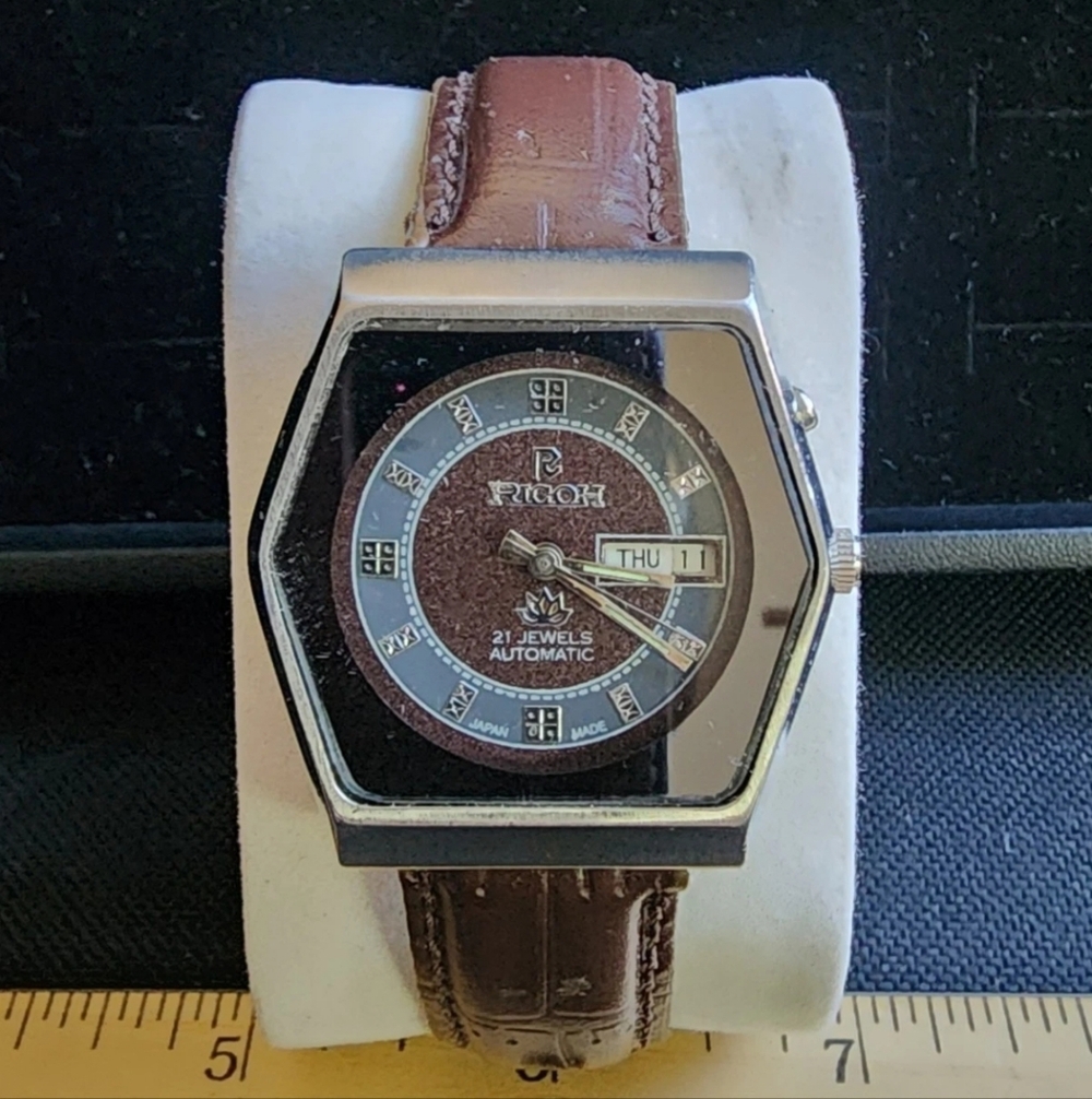 Vintage Ricoh 21 Jewel Automatic Watch Winds Runs Keeps Time